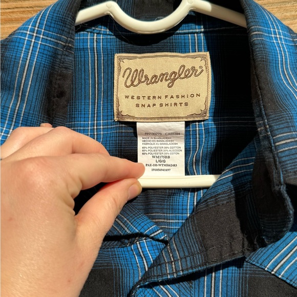 Wrangler Pearl snap Western style Plaid Long sleeve shirt - Picture 4 of 6